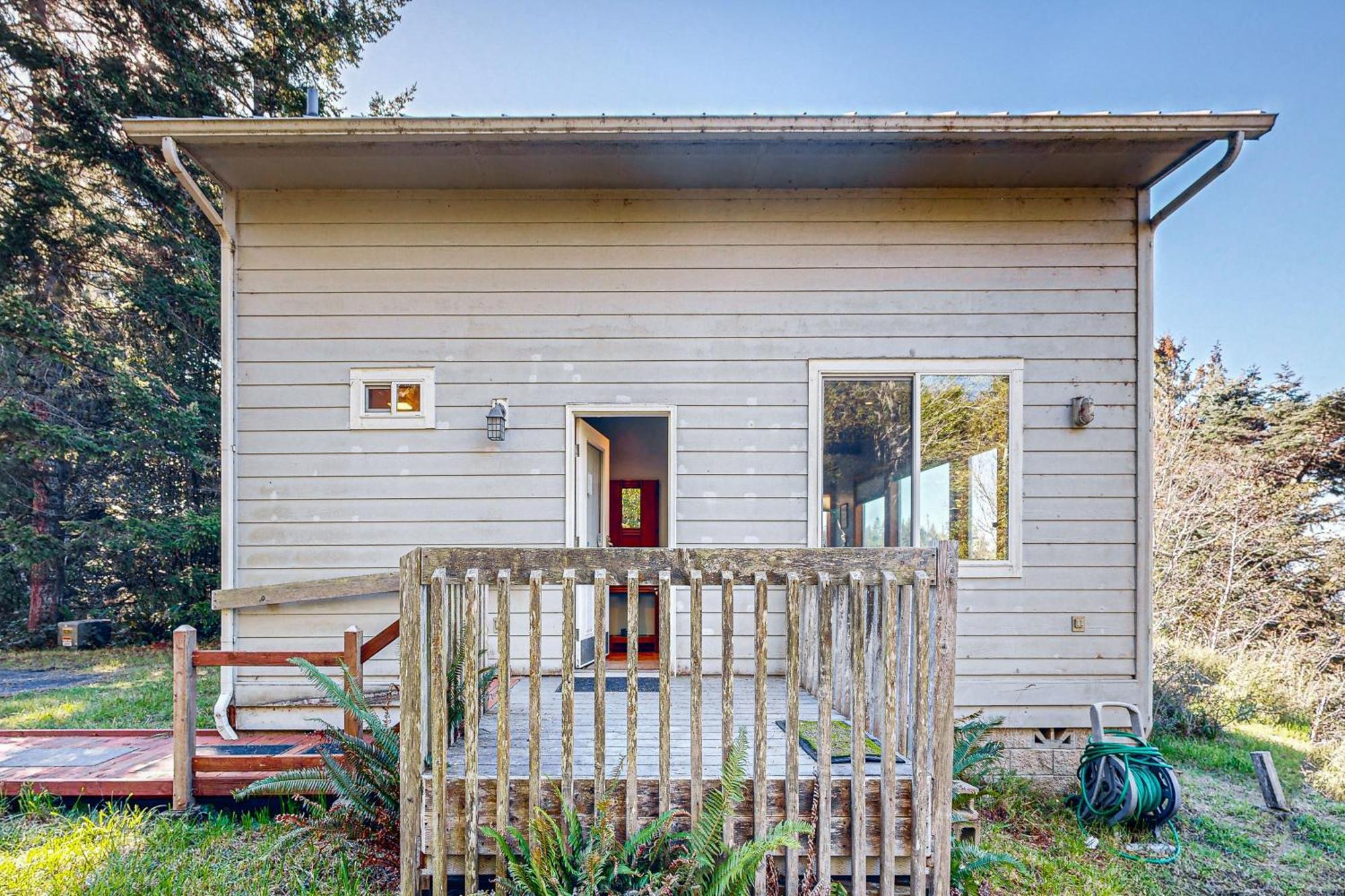 Whimsy By The Sea Villa Port Orford Exterior photo