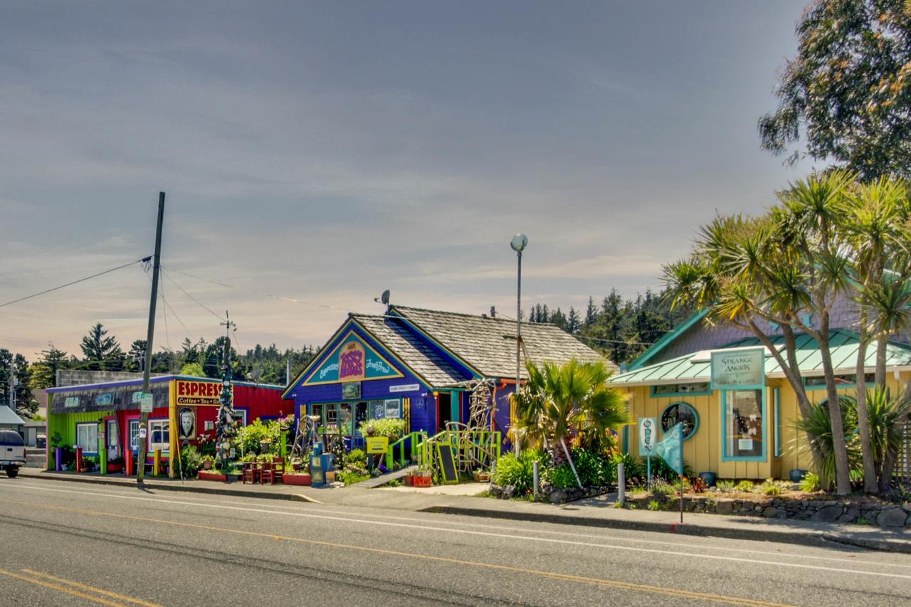 Whimsy By The Sea Villa Port Orford Exterior photo