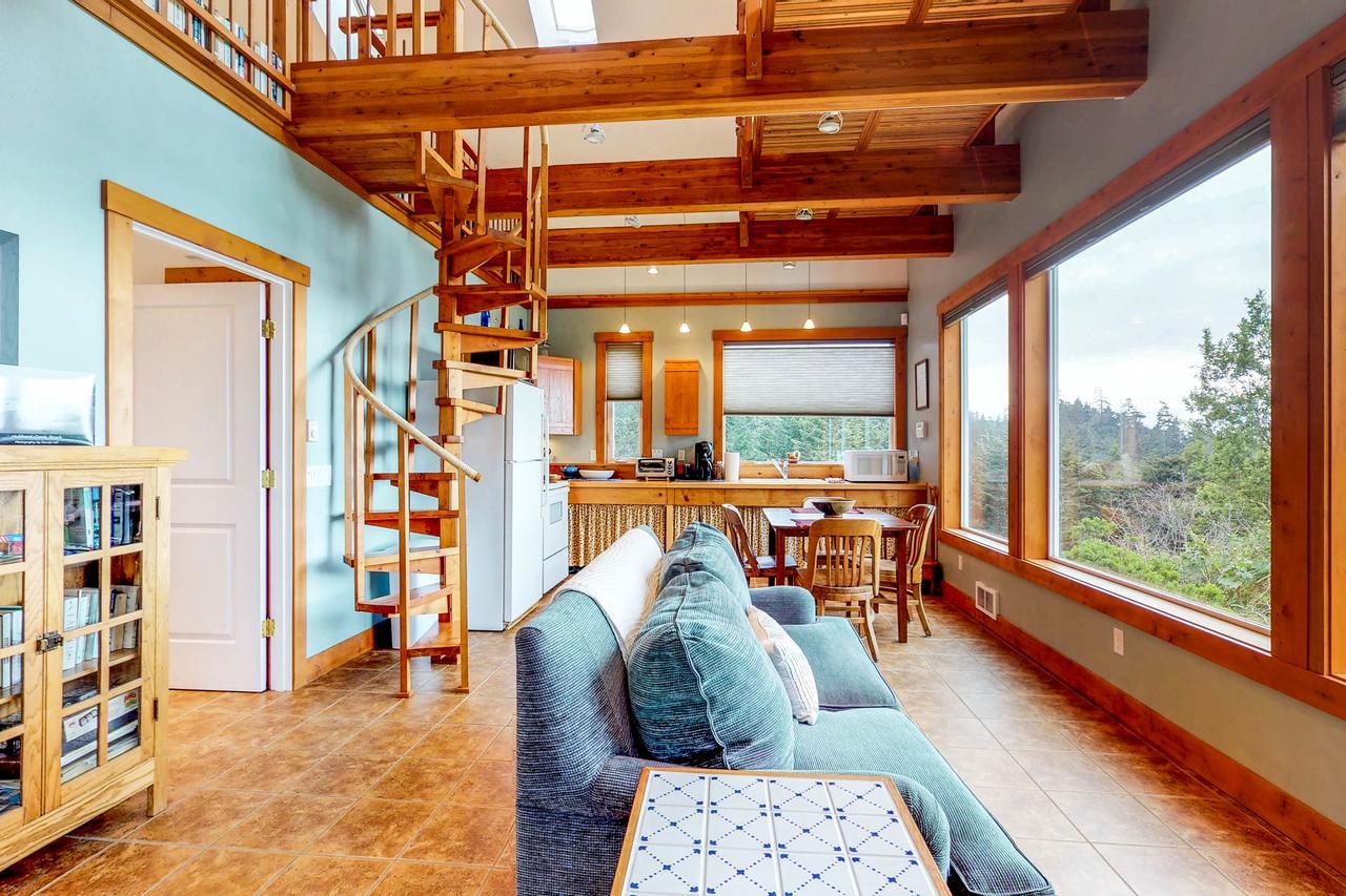 Whimsy By The Sea Villa Port Orford Exterior photo