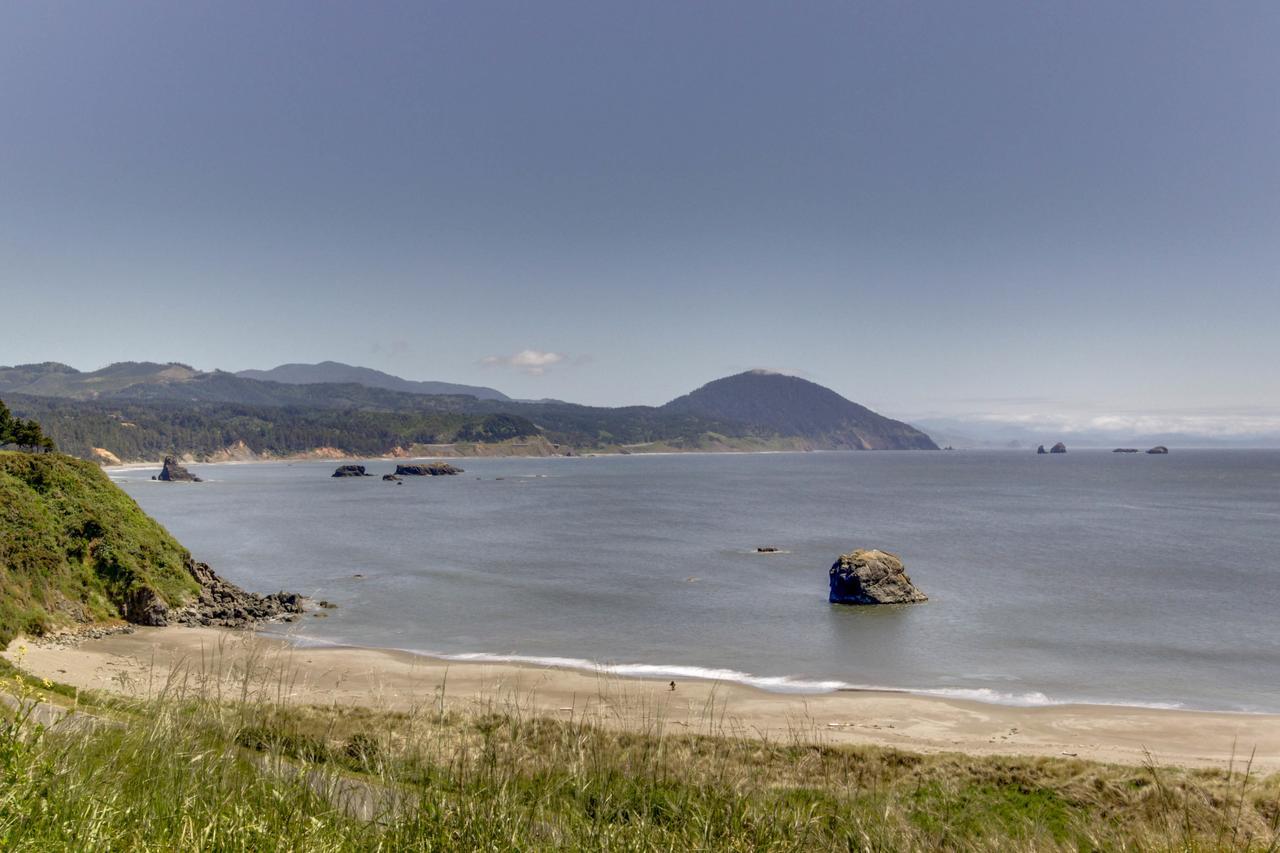 Whimsy By The Sea Villa Port Orford Exterior photo